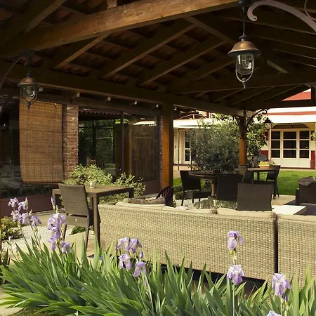 Maison Louis Farm stay *